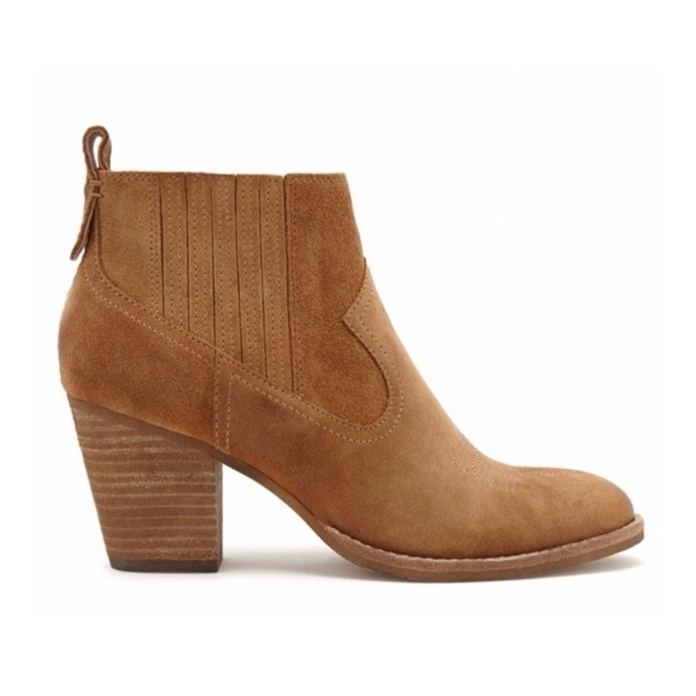 Dolce Vita Jones Camel Suede Western Chelsea Boots Ankle Booties, Size 6